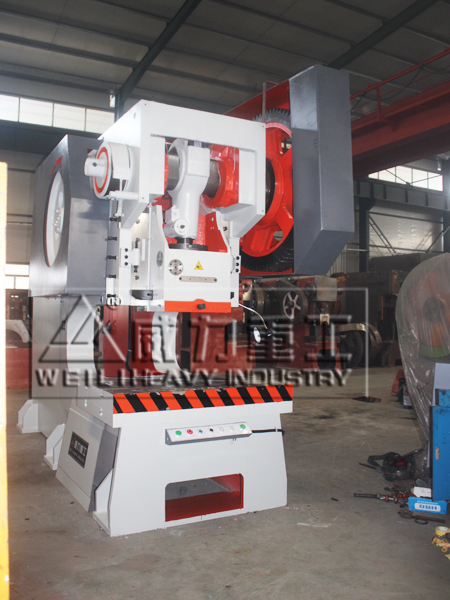 200噸機械深喉沖床生產(chǎn)廠家
