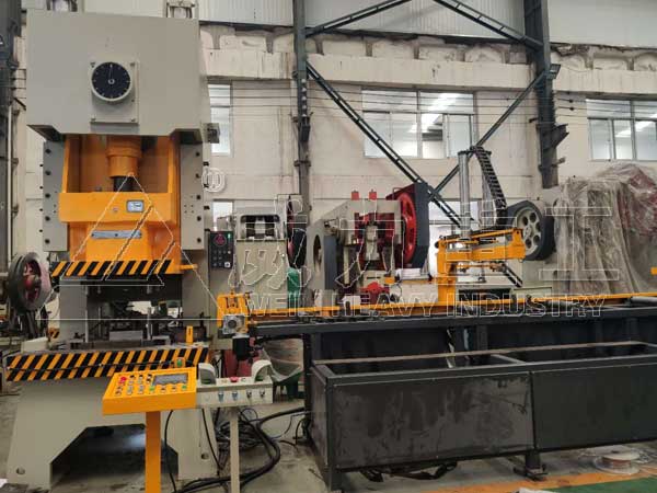 200噸氣動(dòng)沖床錨桿托盤生產(chǎn)線