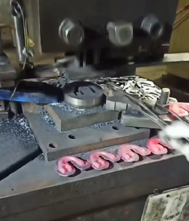 熱鍛沖床沖壓產(chǎn)品