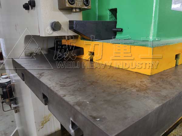 氣動沖床組成細(xì)節(jié)